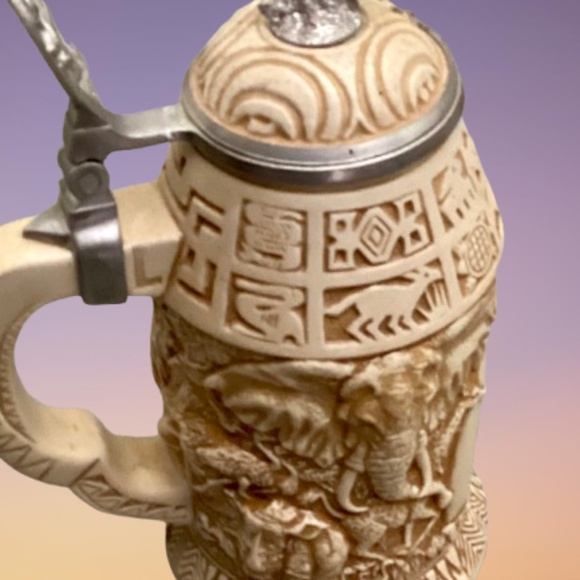 Avon African Serengeti Stein Mug